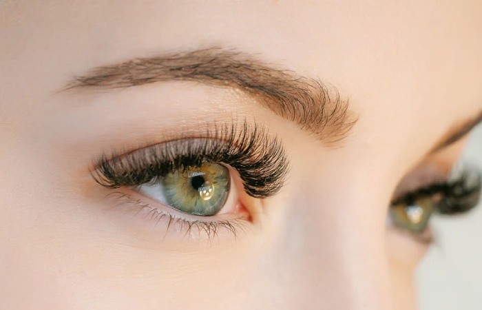 Lash Extensions vs. Lash Lifts