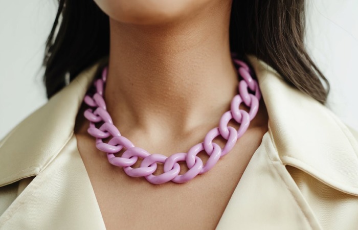 A Closer Look at the J Crew Raspberry Purple Enamel Link Strand Necklace